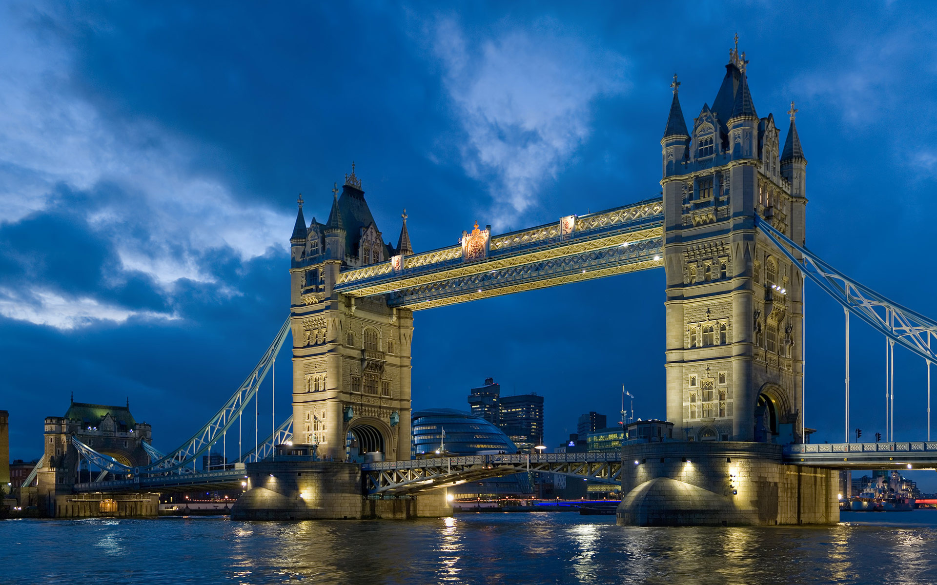 Tower Bridge London Twilight476922940